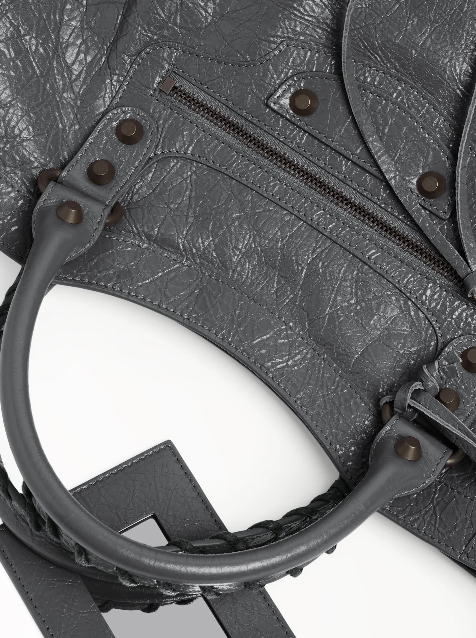 LE CITY MEDIUM BAG IN ARENA LAMBSKIN IN VOLCANIC STONE WITH BRASS FINISHES - Image 6