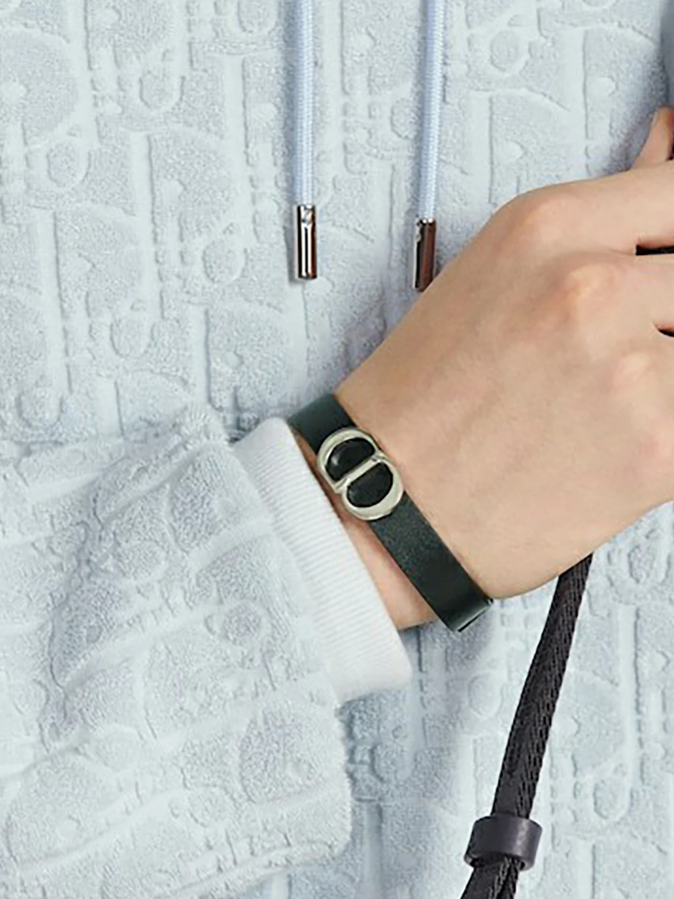 CD ICON LEATHER BRACELET - Image 2
