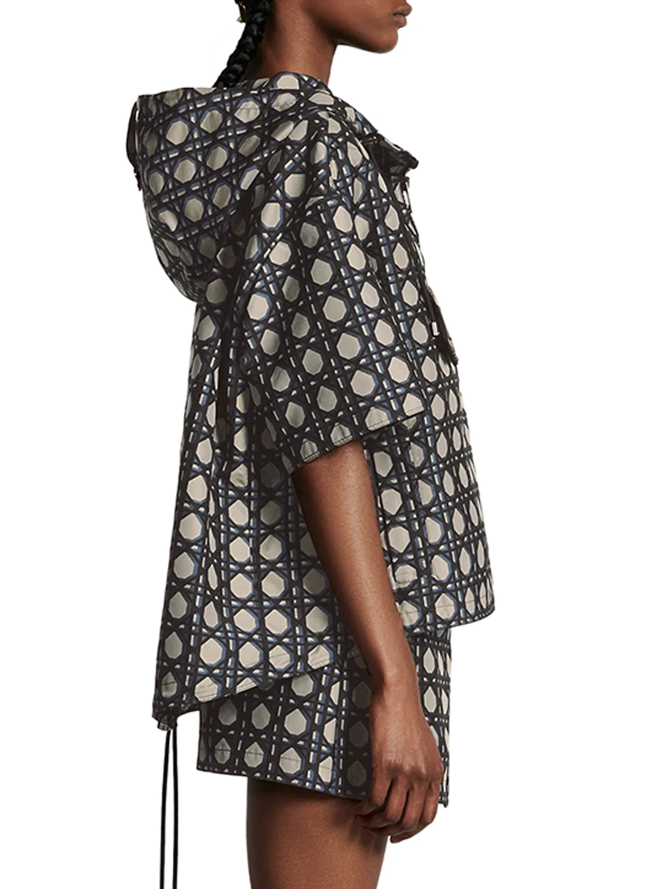 MACROCANNAGE SHORT-SLEEVED ANORAK WITH HOOD - Image 3