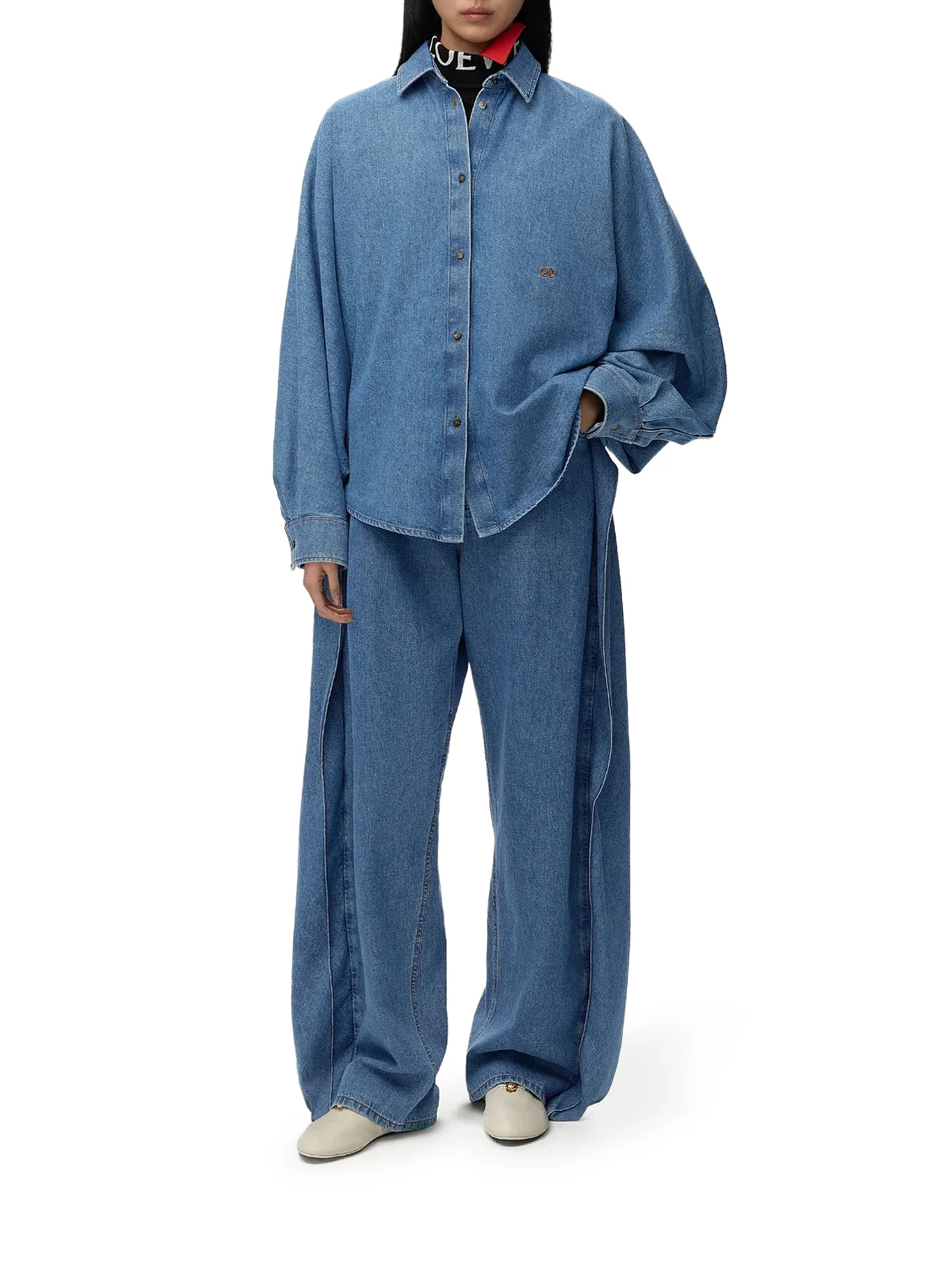 LIGHTWEIGHT WASHED COTTON DENIM SHIRT WITH BATWING SLEEVES - Image 2