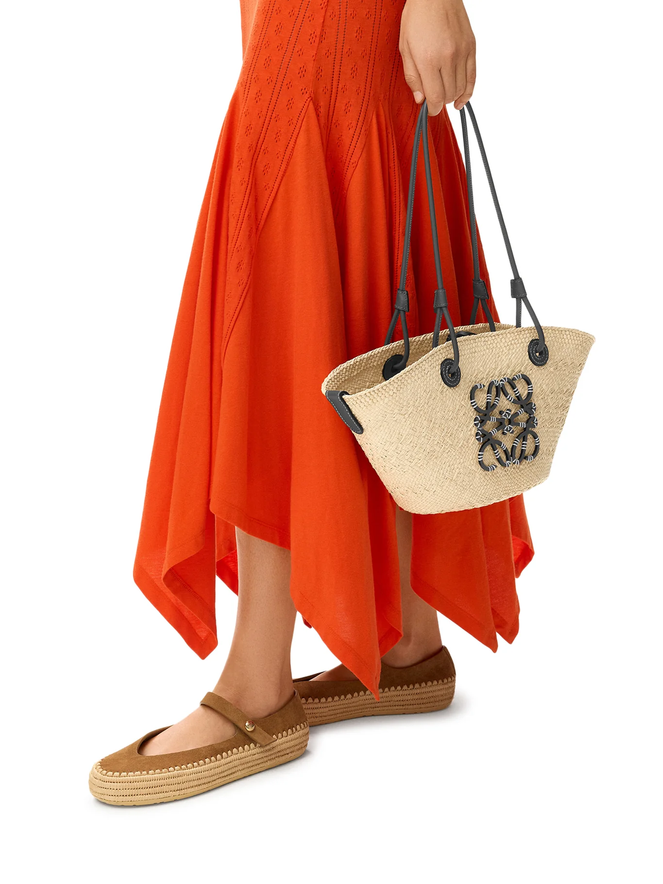 SMALL ANAGRAM BASKET BAG IN IRACA PALM AND CALFSKIN - Image 2