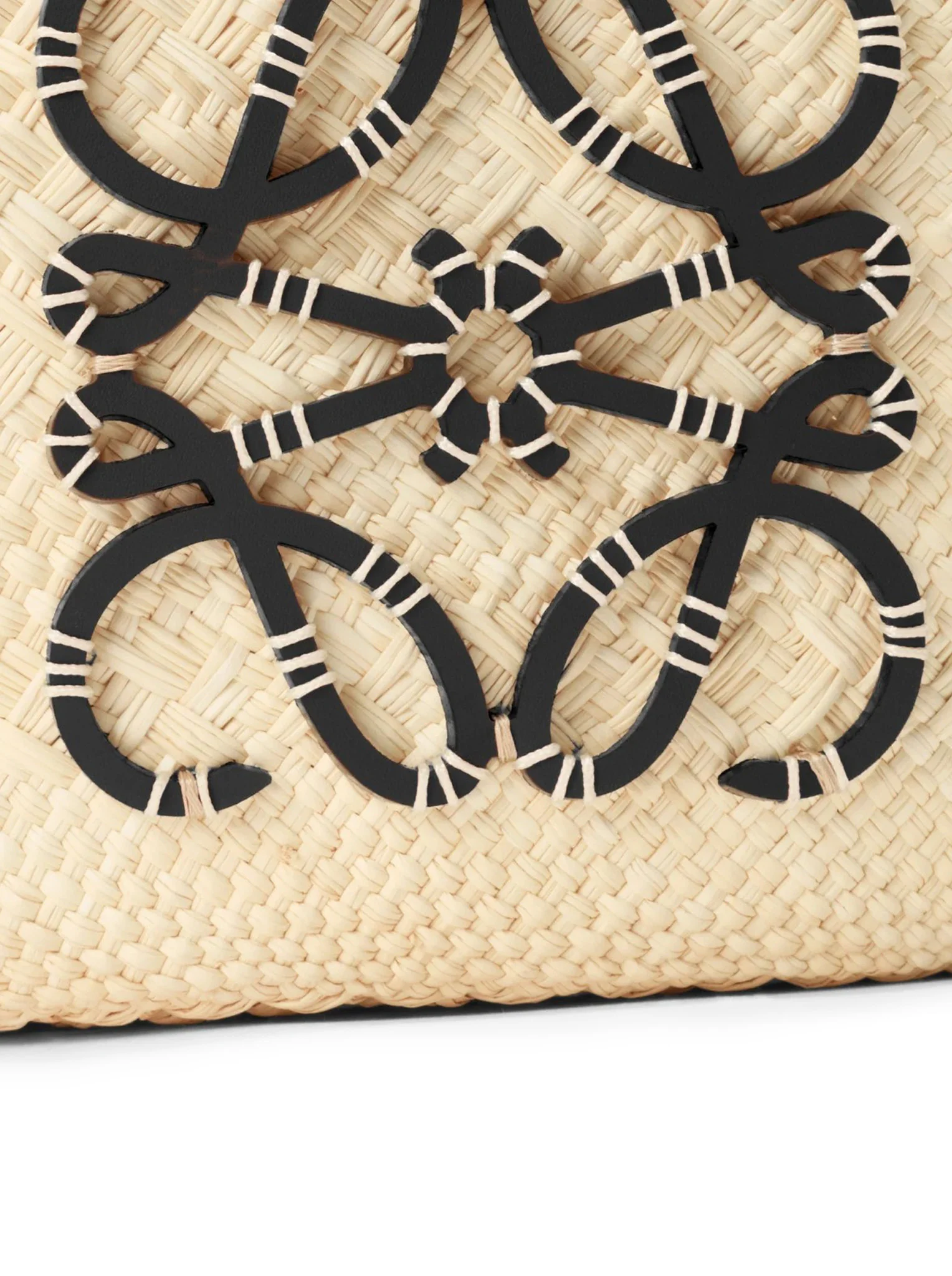 SMALL ANAGRAM BASKET BAG IN IRACA PALM AND CALFSKIN - Image 7