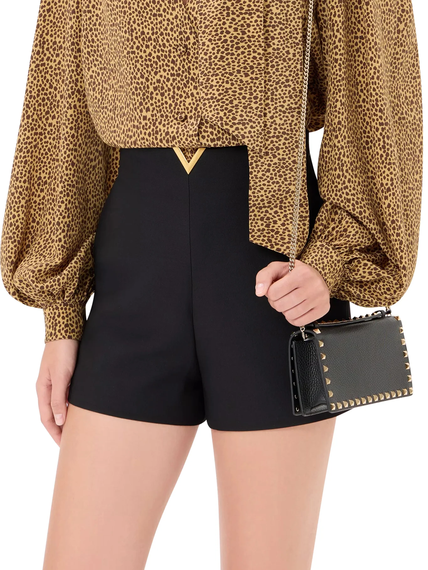 ROCKSTUD CHAIN WALLET IN GARNET CALFSKIN - Image 2